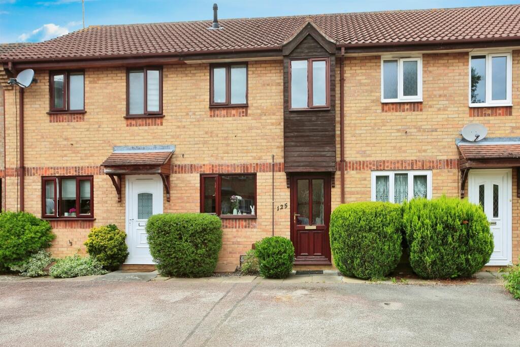 2 bedroom terraced house for sale in Caldbeck Close, Peterborough, PE4