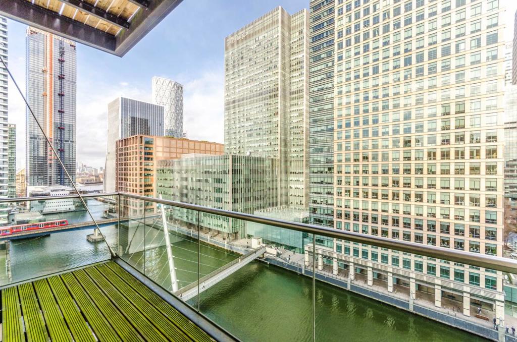 canary wharf 1 bedroom flat rent