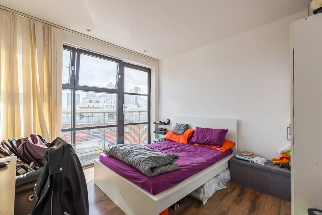 Main image of property: Tower Hamletts, E14, Tower Hamlets, London, E14