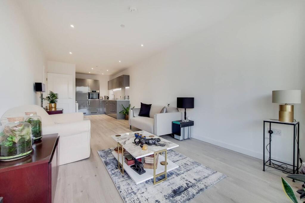 Main image of property: Thomas Road, Tower Hamlets, London, E14