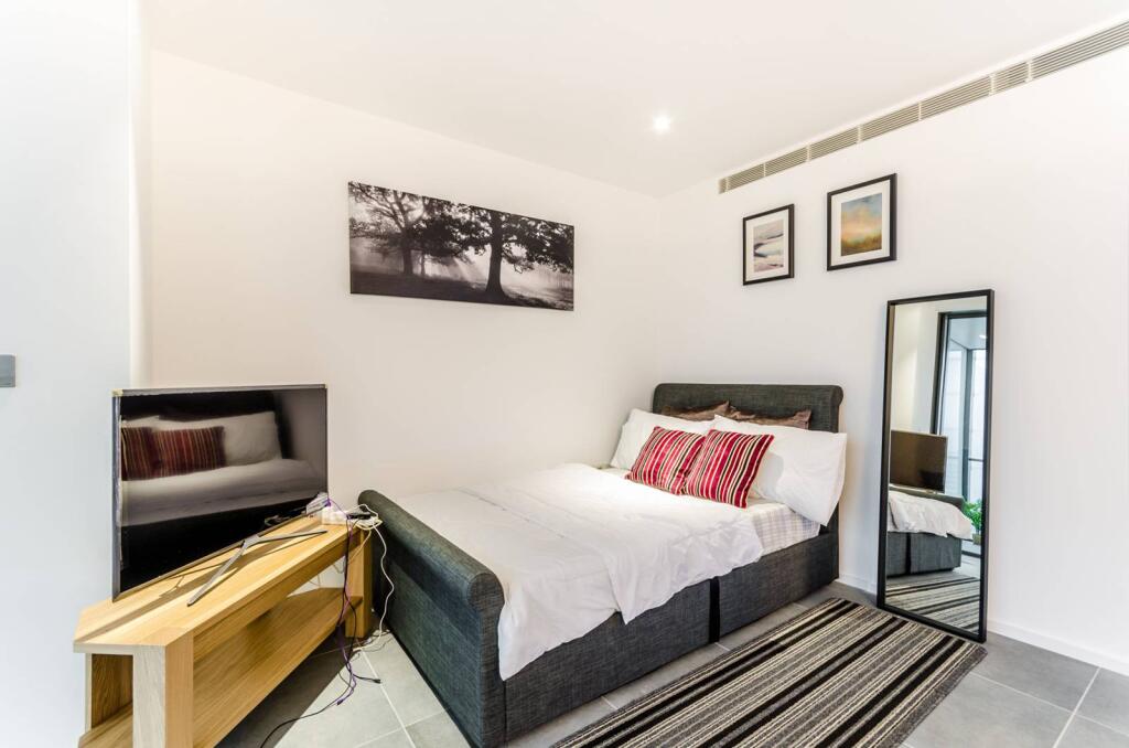 Main image of property: Dollar Bay Point, Canary Wharf, London, E14