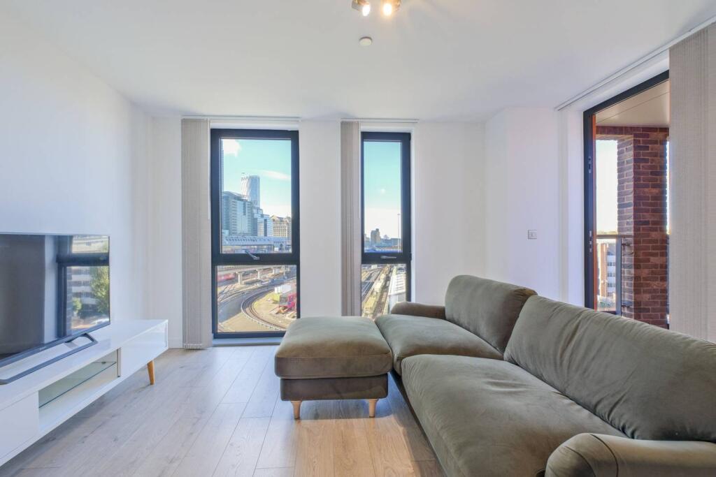 Main image of property: Williamsburg Plaza, E14, Canary Wharf, London, E14