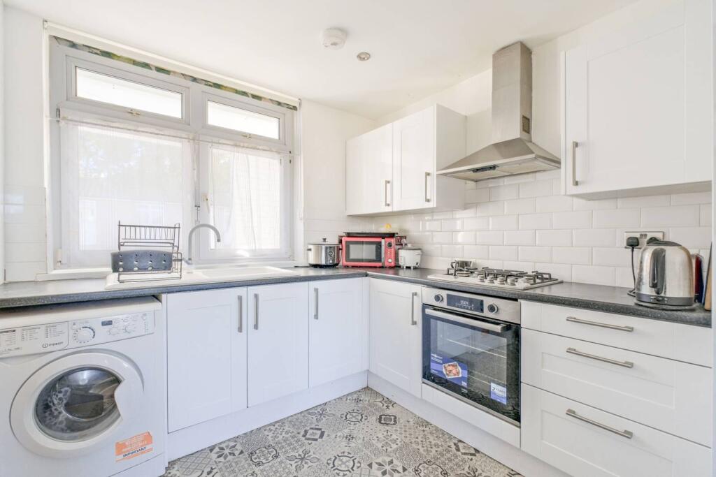 Main image of property: Glengarnock Avenue, Isle Of Dogs, London, E14