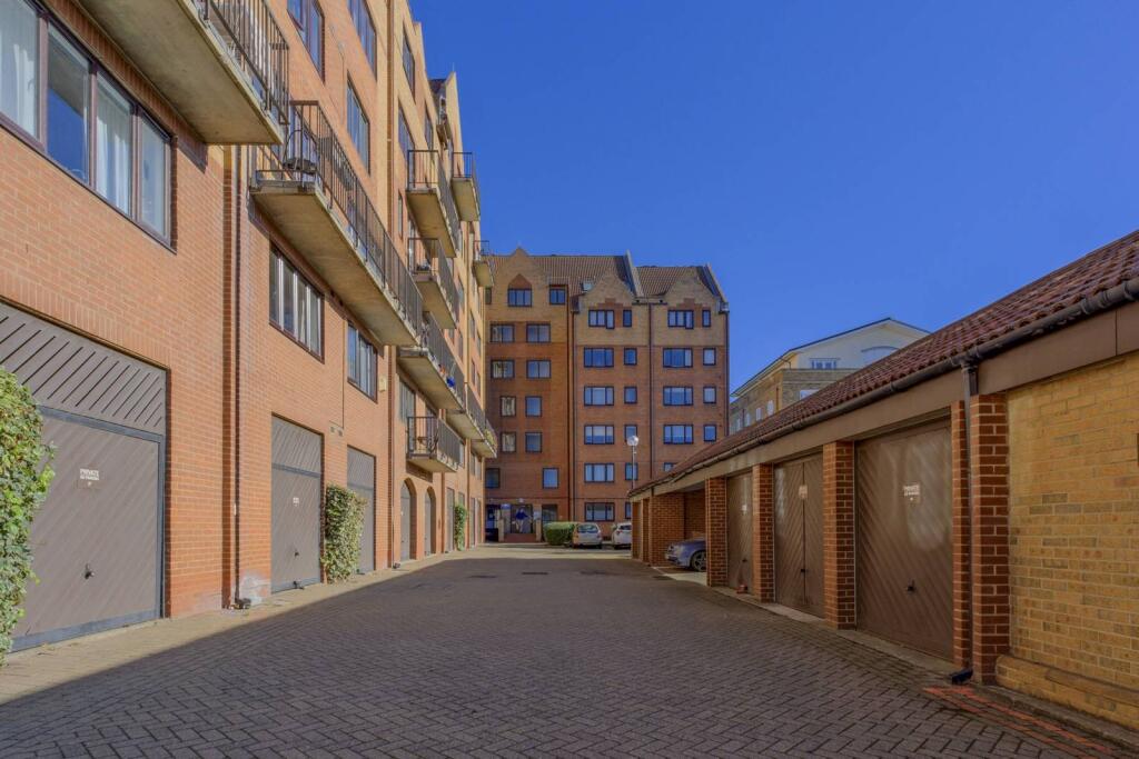 Main image of property: Vermeer Court, E14, Docklands, London, E14