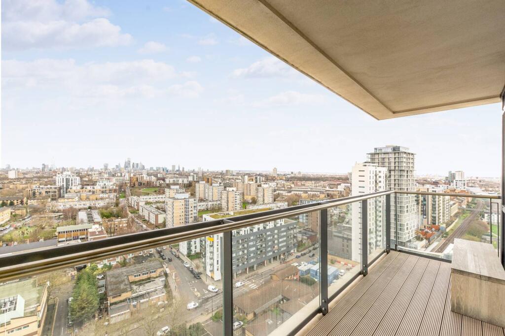 Main image of property: Panoramic Tower, Poplar, London, E14