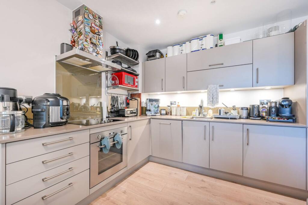 Main image of property: 1 Radial Avenue, Tower Hamlets, LONDON, E14