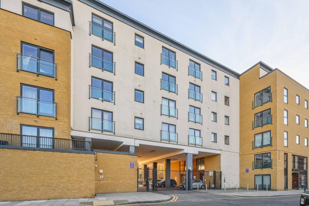 Main image of property: Forge Square, Isle Of Dogs, London, E14