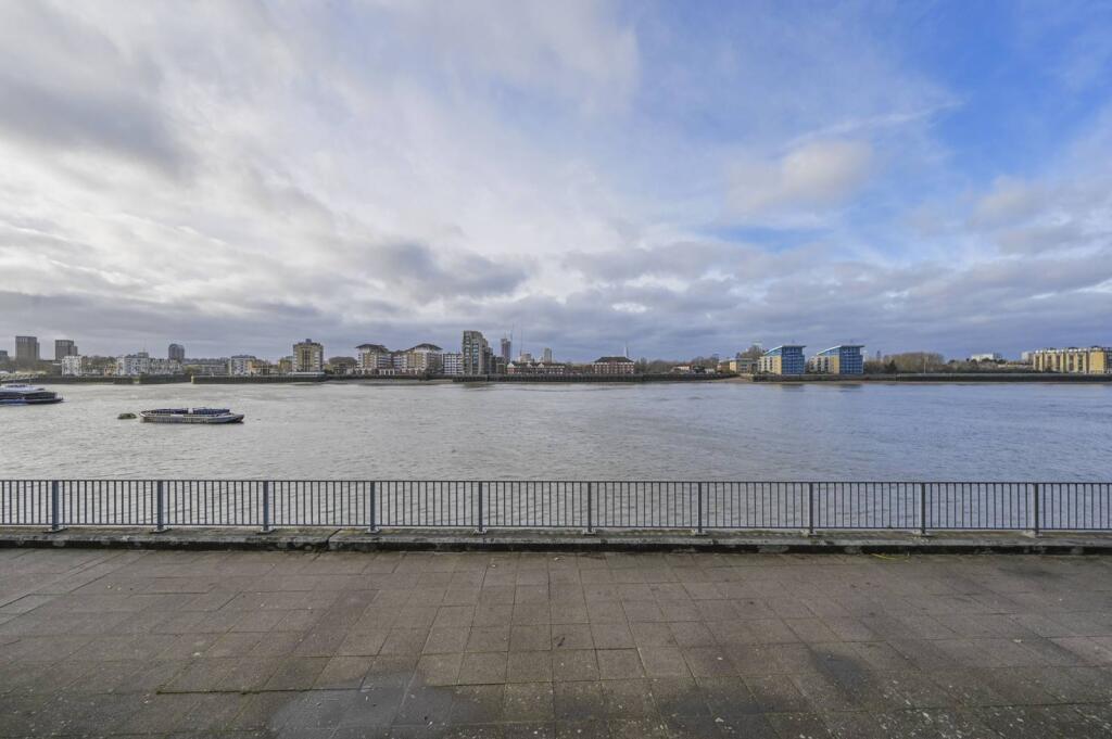 Main image of property: Hutchings Wharf, Canary Wharf, London, E14