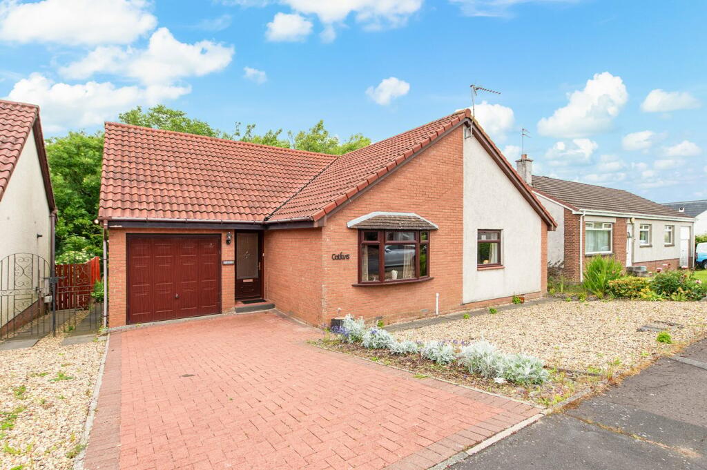 2 bedroom bungalow for sale in Ochil View, Shieldhill, Falkikrk, FK1