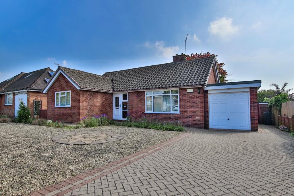 2 bedroom detached bungalow for sale in Brookside, Kempsey, Worcester, WR5