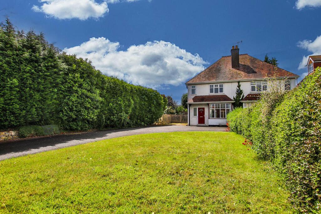 3 bedroom semidetached house for sale in Ombersley Road, Northwick