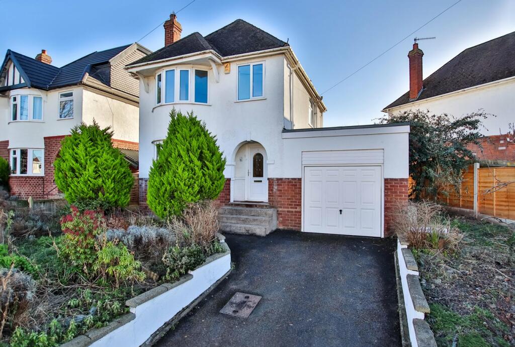 3 bedroom detached house for rent in Colin Road, Claines, Worcester, WR3