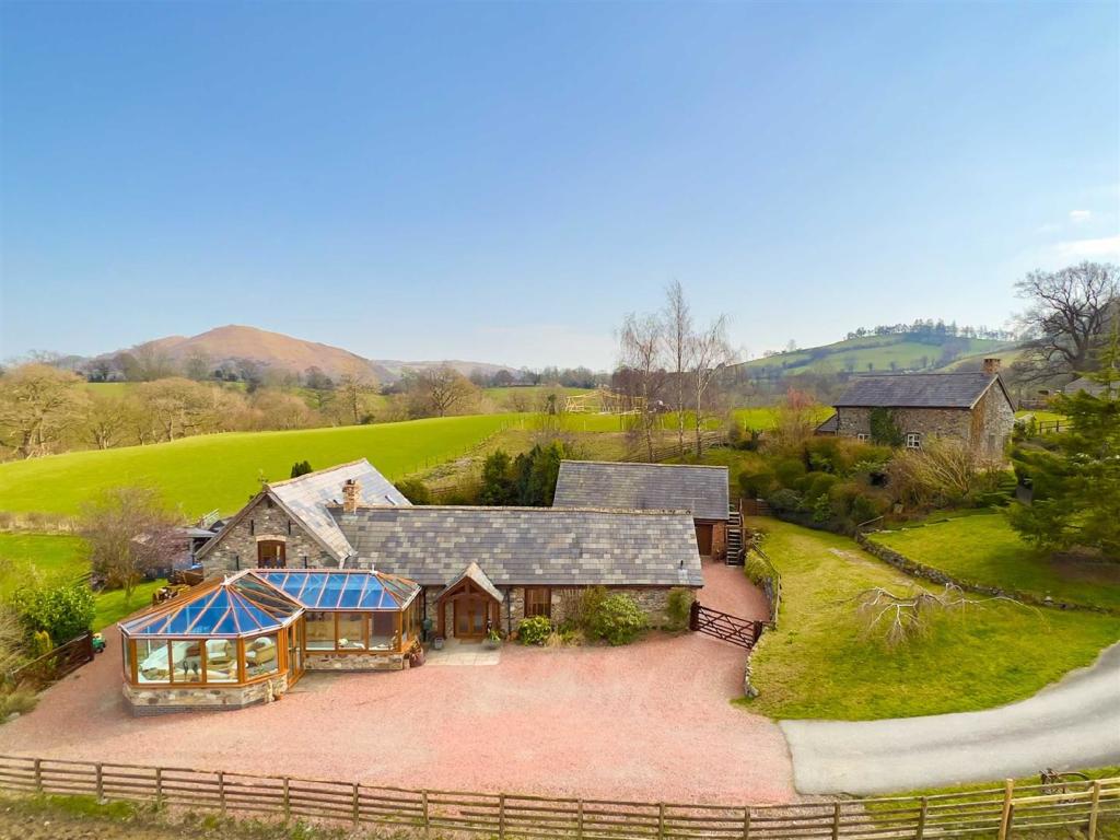 6 bedroom country house for sale in Pedairffordd, Nr Llanrhaeadr, SY10