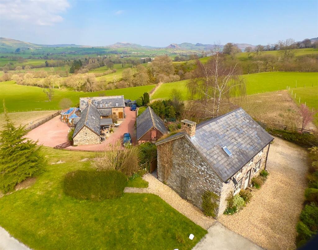 6 bedroom country house for sale in Pedairffordd, Nr Llanrhaeadr, SY10