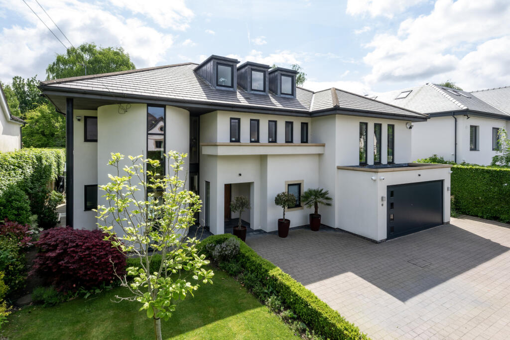 5 bedroom detached house for sale in Eyebrook Road, Bowdon, WA14