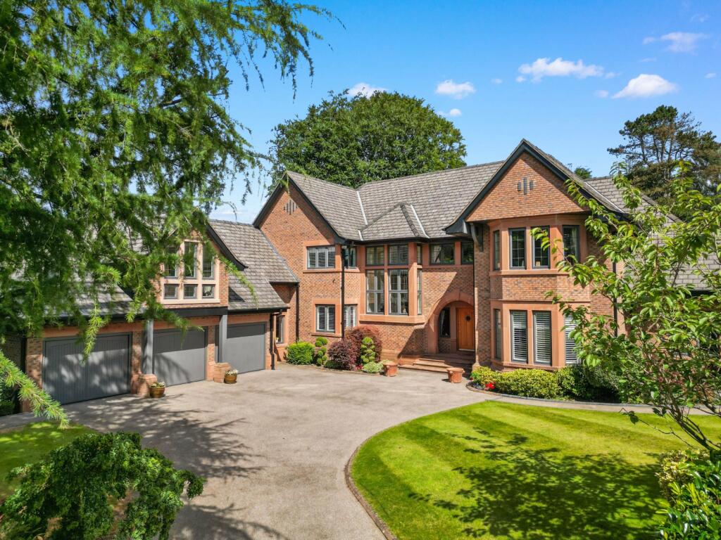 5 bedroom detached house for sale in Bucklow View, Bowdon, WA14