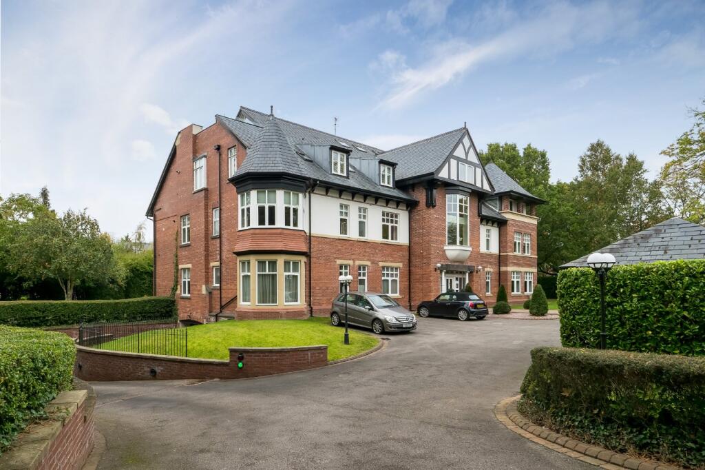 Main image of property: Broad Lane, Hale, WA15