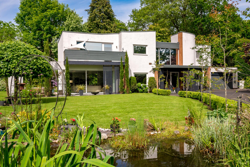 Main image of property: Broad Lane, Hale, WA15