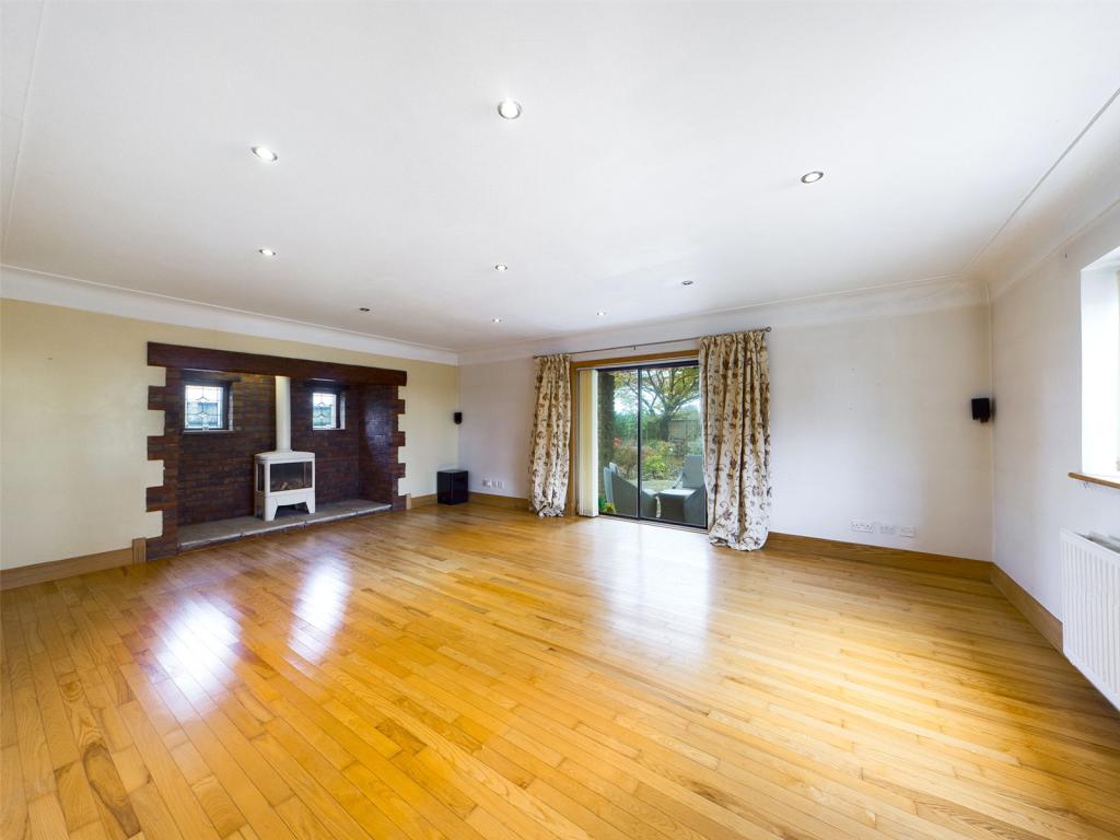 4 bedroom detached house for sale in Fir Tree Lane, Aughton, Ormskirk