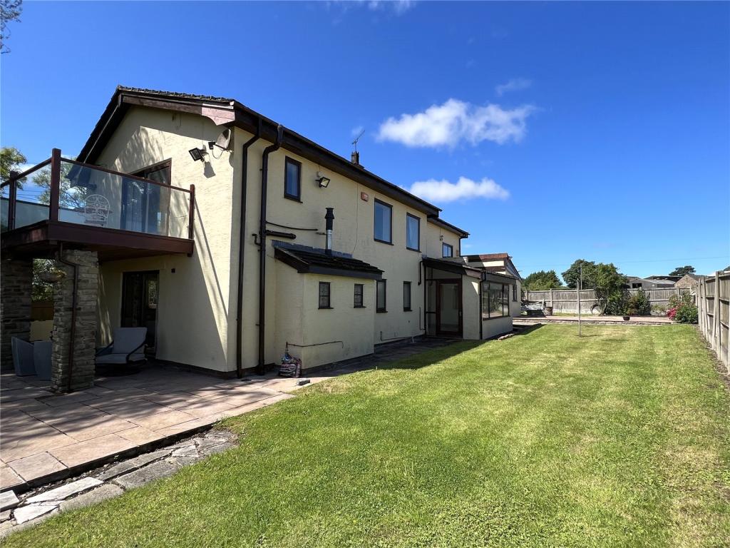 4 bedroom detached house for sale in Fir Tree Lane, Aughton, Ormskirk