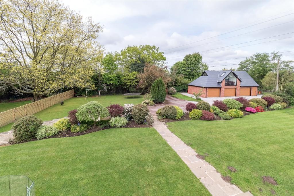 Equestrian facility for sale in Schoolfold Lane, Adlington