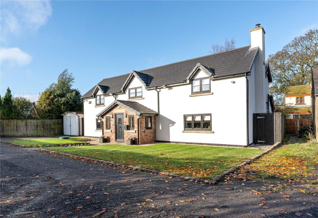 4 bedroom detached house for sale in Narrow Lane, Halsall, West Lancashire, L39