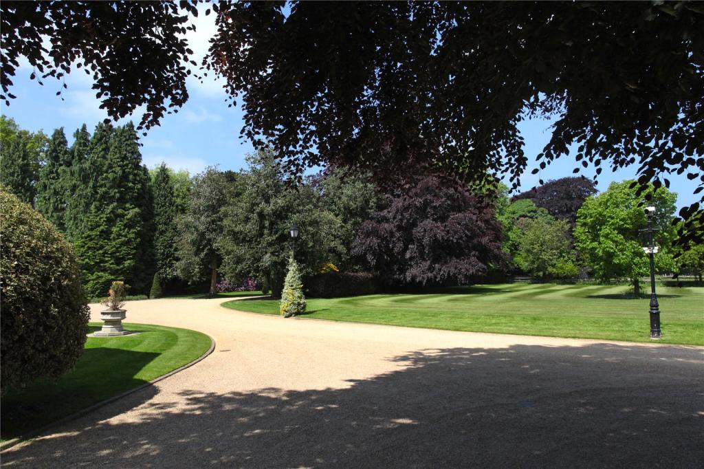 5 bedroom detached house for sale in Warford Hall Drive, Great Warford