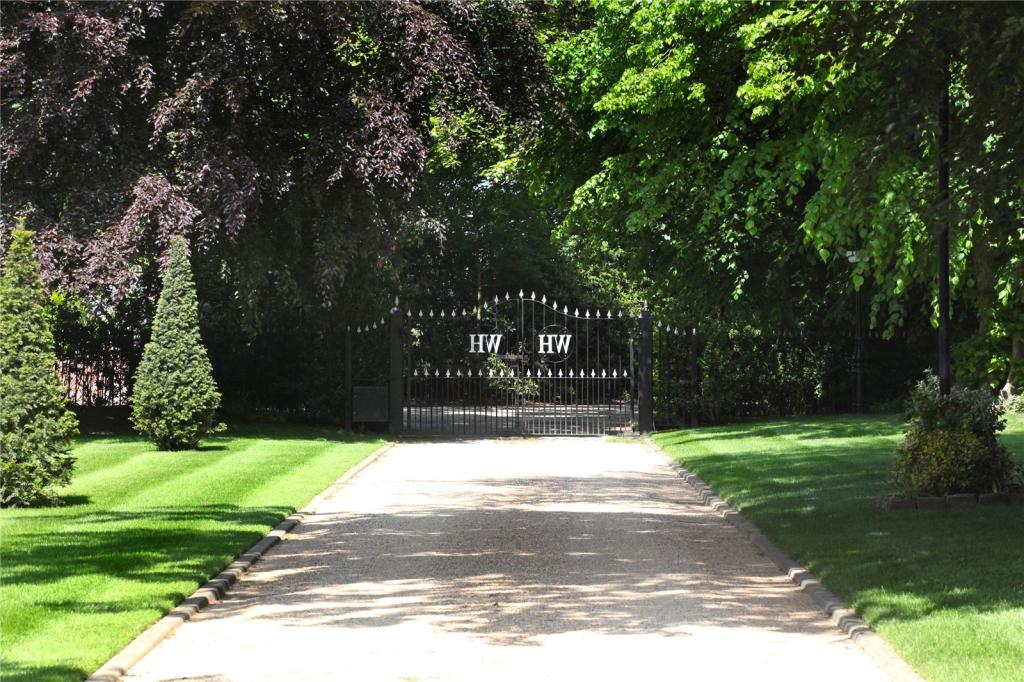 5 bedroom detached house for sale in Warford Hall Drive, Great Warford