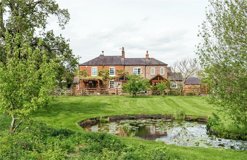 4 bedroom detached house for sale in Back Lane, Smallwood, Sandbach