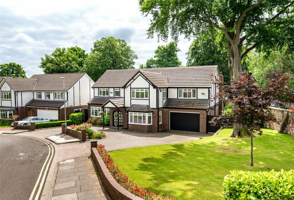 5 bedroom detached house for sale in Acrefield Park, Woolton, Liverpool
