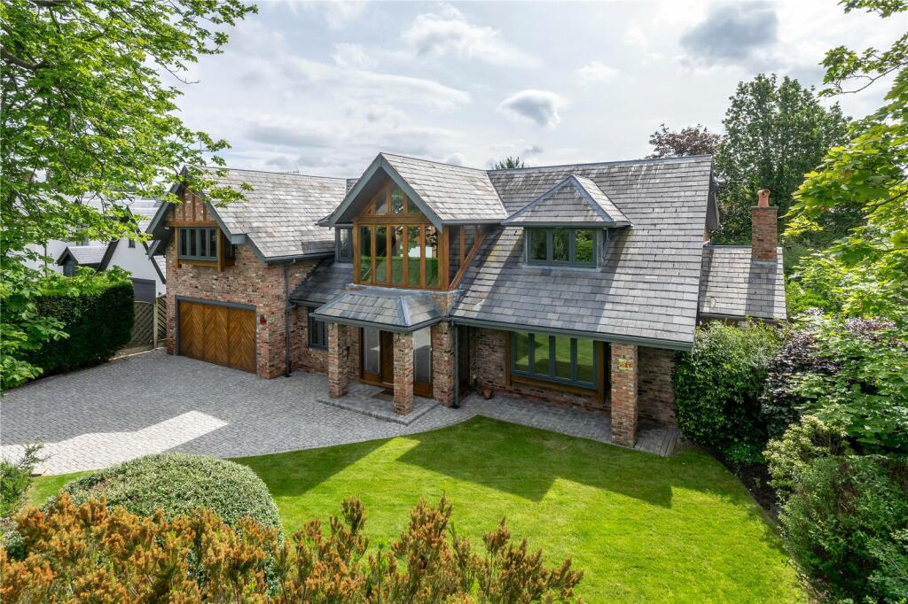 5 bedroom detached house for sale in Overhill Road, Wilmslow, Cheshire, SK9