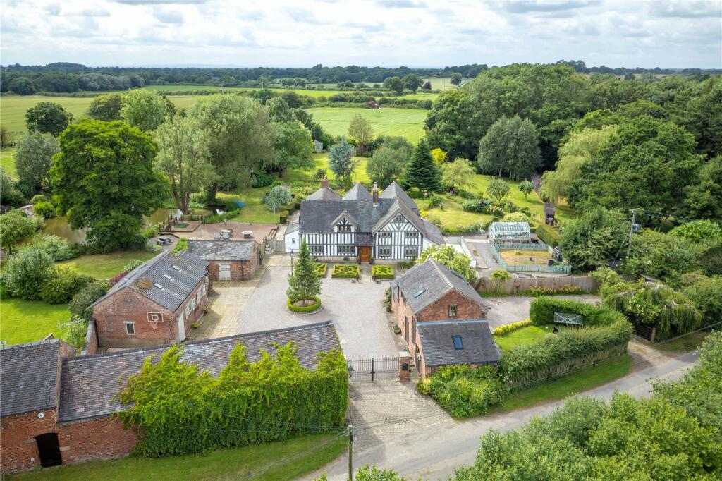 5 bedroom detached house for sale in Watery Lane, Astbury, Congleton