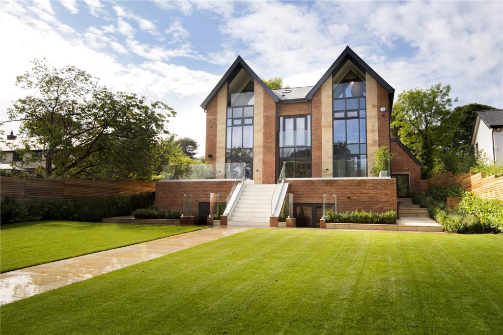 6 bedroom detached house for sale in Macclesfield Road, Wilmslow