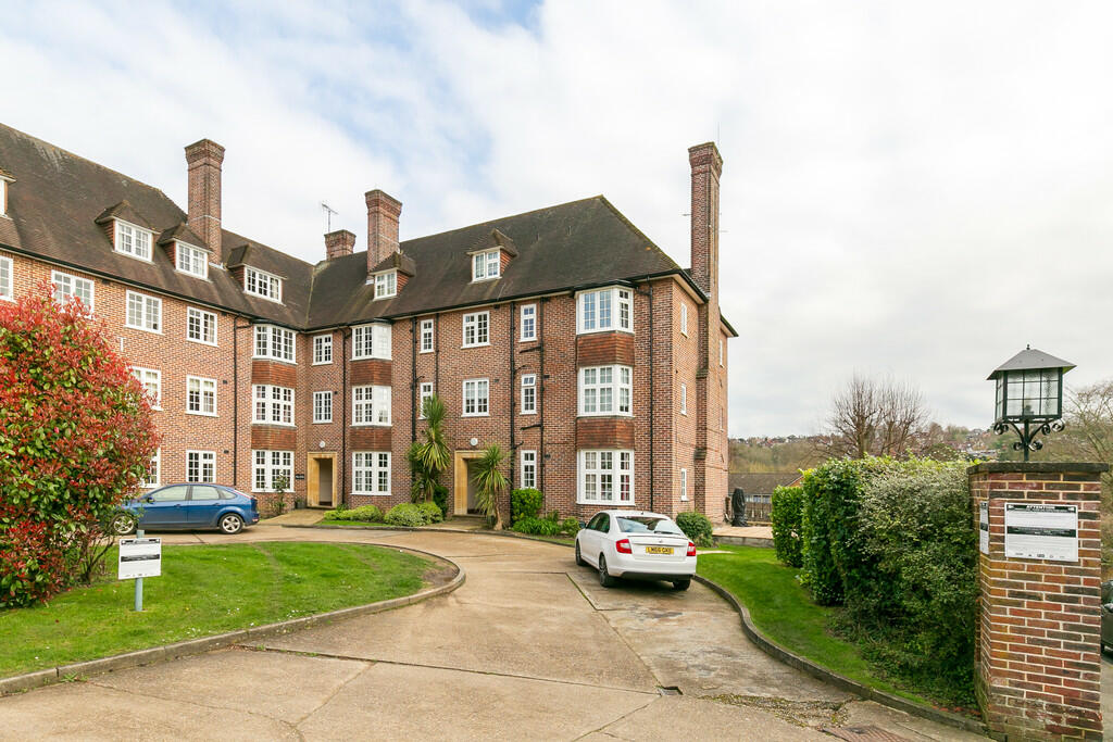 2 bedroom apartment for rent in Chaucer Court, Guildford, GU2