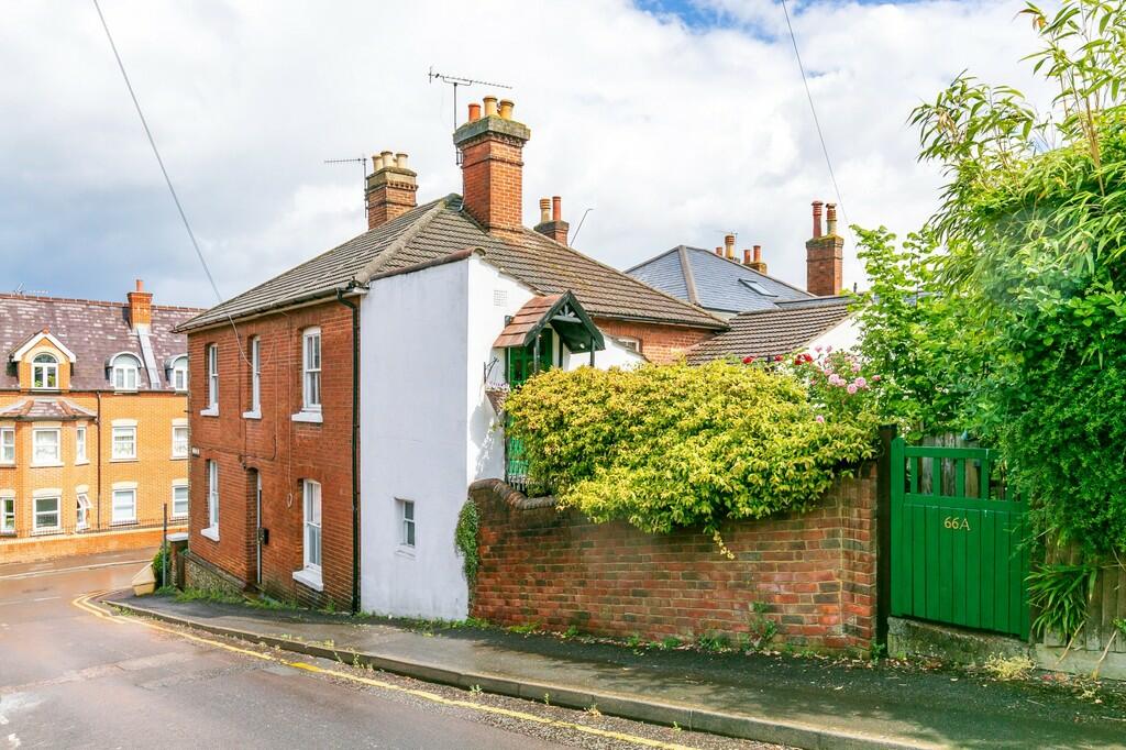 2 bedroom for rent in Sydenham Road, Guildford, GU1