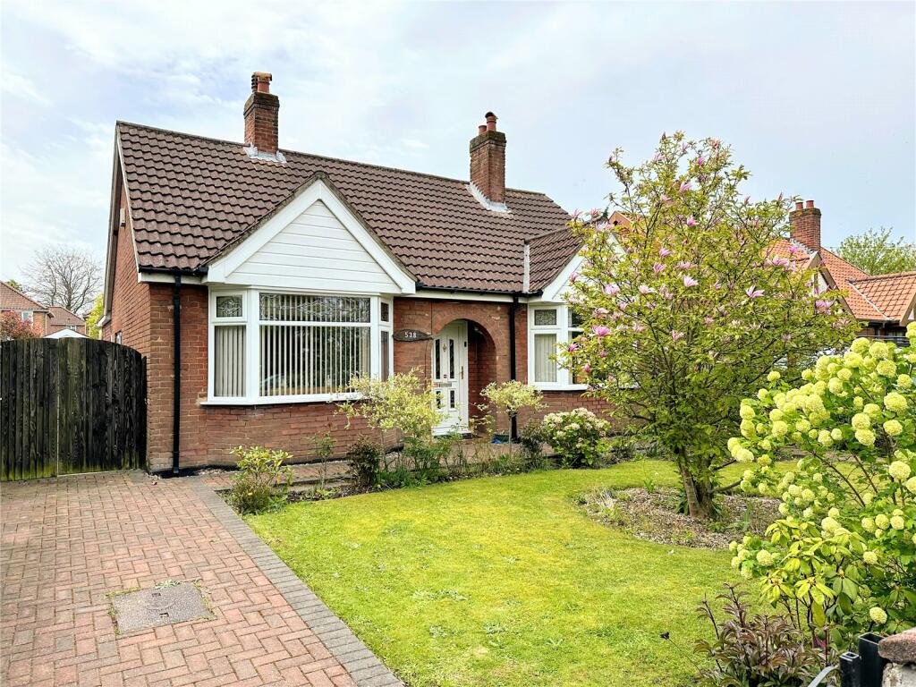 3 bedroom bungalow for sale in Dereham Road, Norwich, Norfolk, NR5