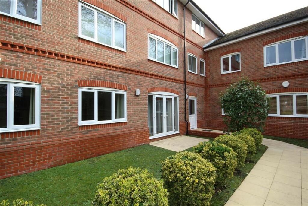2 bedroom apartment for rent in Reading Road, Wokingham, Berkshire, RG41