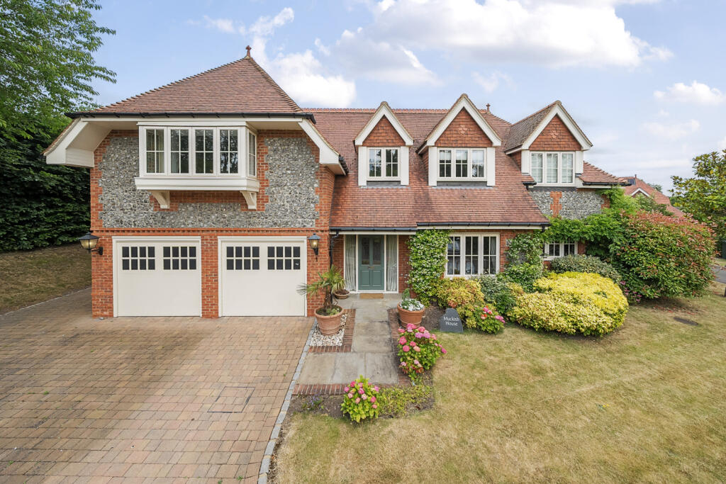 Main image of property: Rosemead, Wargrave, Reading, Berkshire, RG10