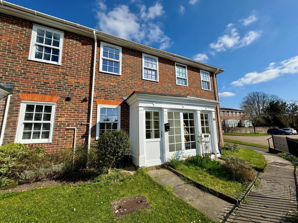 Main image of property: Hill Lands, Wargrave, Reading, Berkshire, RG10