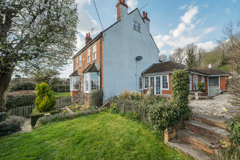 Main image of property: Spring Cottages, Knowl Hill Common, Knowl Hill, Berkshire, RG10