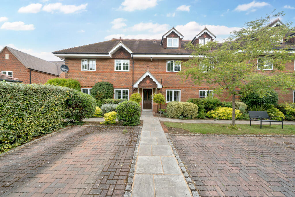 Main image of property: Ruscombe Lane, Ruscombe, Reading, Berkshire, RG10