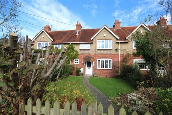 Main image of property: Broad Common Road, Hurst, Reading, Berkshire, RG10