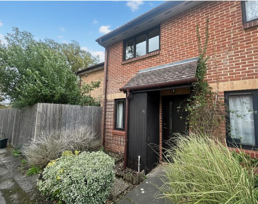 Main image of property: Broad Hinton, Twyford, Reading, Berkshire, RG10