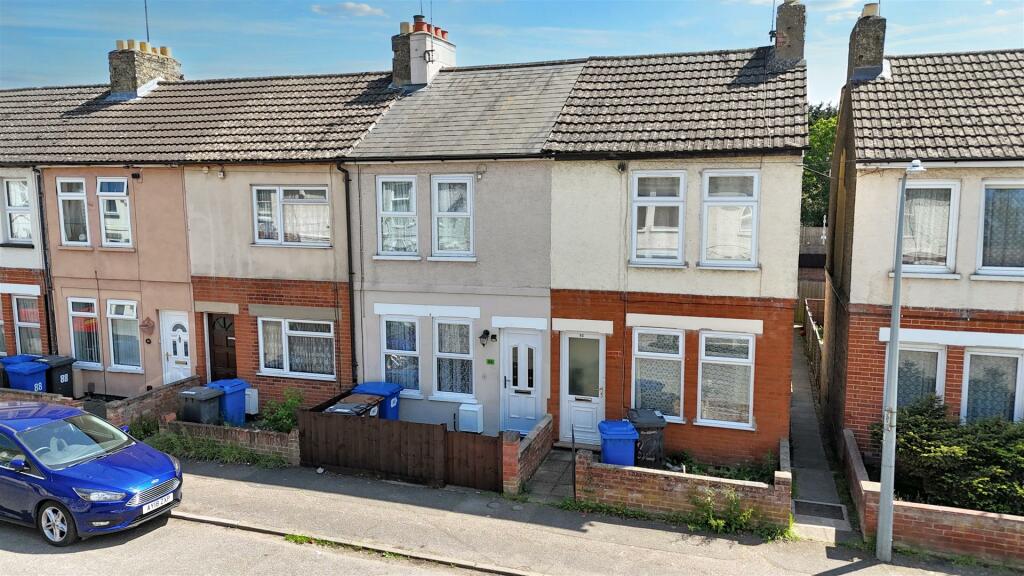 3 bedroom terraced house for sale in Kingston Road, Ipswich, IP1