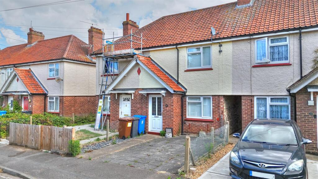 Main image of property: Henry Road, Ipswich