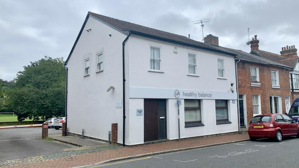 Commercial property for sale in High Street, Great Missenden, HP16