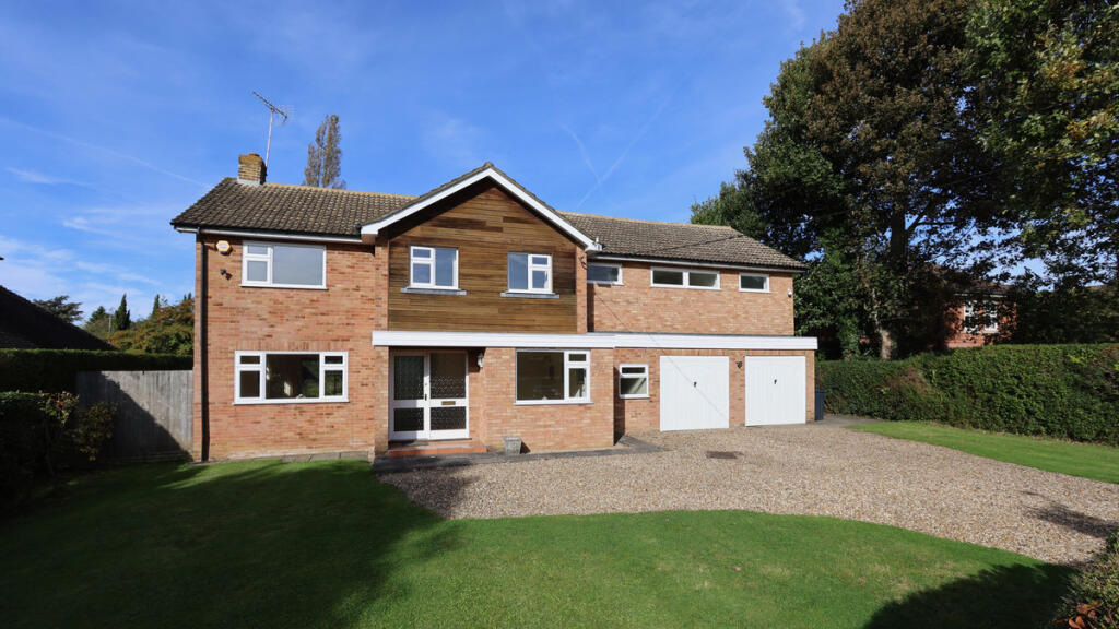Main image of property: Broomfield Hill, Great Missenden, HP16