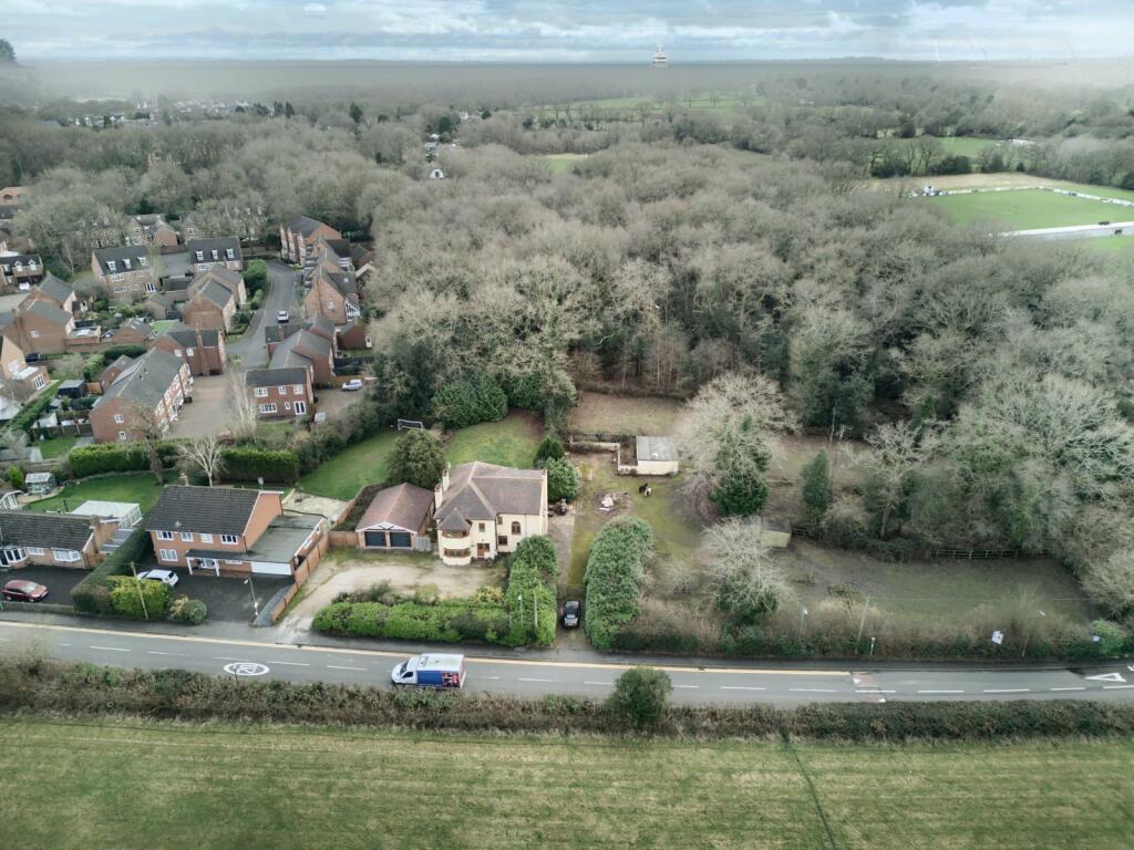 4 bedroom detached house for sale in Tythe Barn Lane, Shirley, Solihull, B90