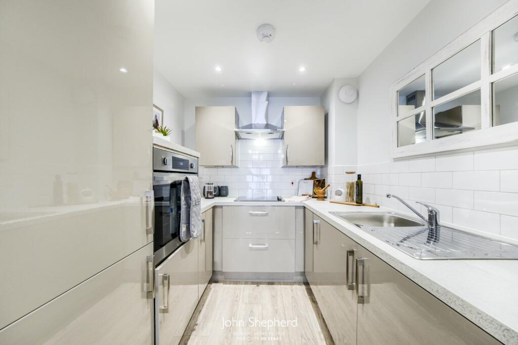Additional property image - Stratford Road, Shirley, Solihull, West Midlands, B90