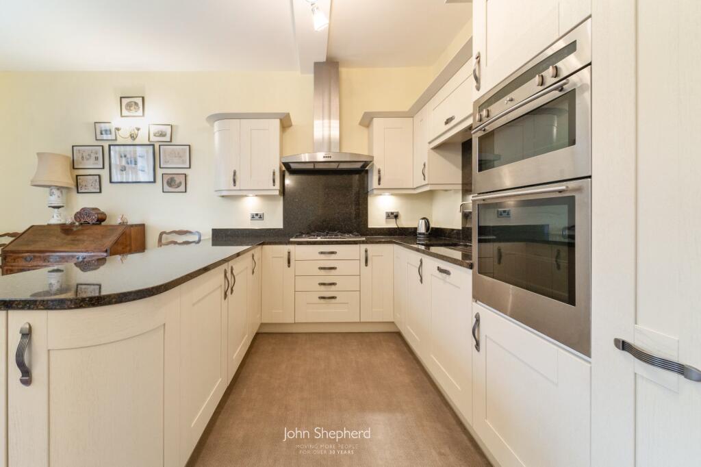 Additional property image - Birmingham Road, Henley-in-Arden, Warwickshire, B95